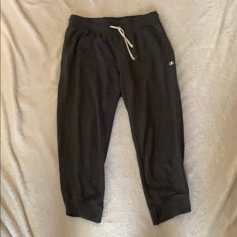 Champion cropped sweatpants with pockets